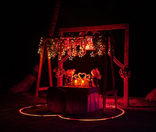 Twinkle Setup Candlelight Dinner with Wine