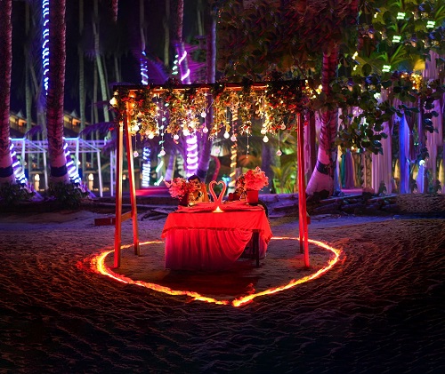 Candlelight Dinner - Heart Shape LED Light