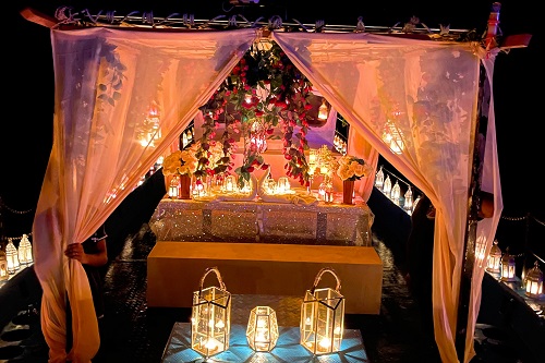 Floating Boat Candlelight Dinner